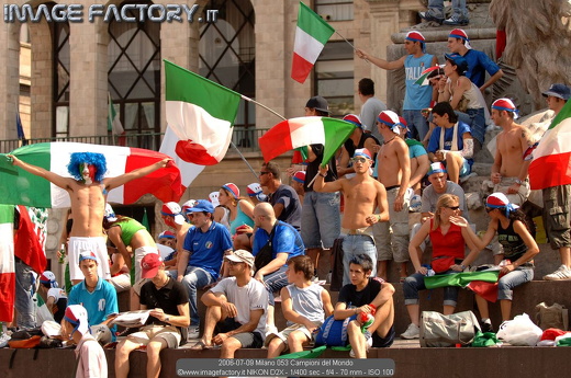 2006-07-09 Milano 053 Campioni del Mondo
